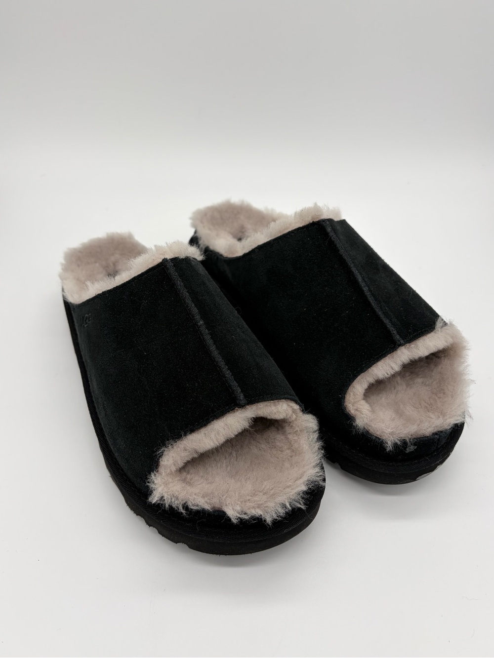 UGG Greenport Open Toe Suede Slide Slippers Black NWOT Women’s Size 10